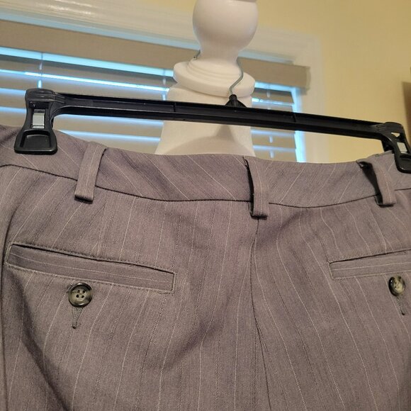 Sigrid Olsen Gray Ladies Pin Striped Pants Size 14 - Picture 4 of 9